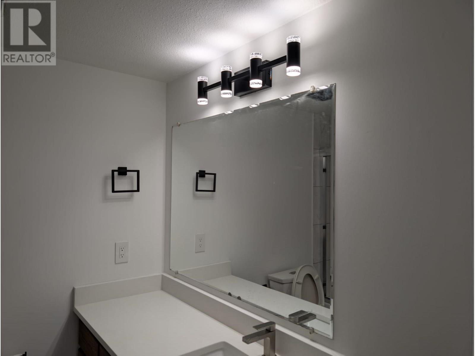 2fl 4xx E Columbia, New Westminster, British Columbia  V3L 3X6 - Photo 14 - R3032858