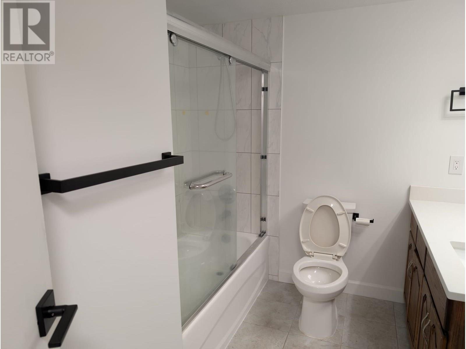 2fl 4xx E Columbia, New Westminster, British Columbia  V3L 3X6 - Photo 15 - R3032858