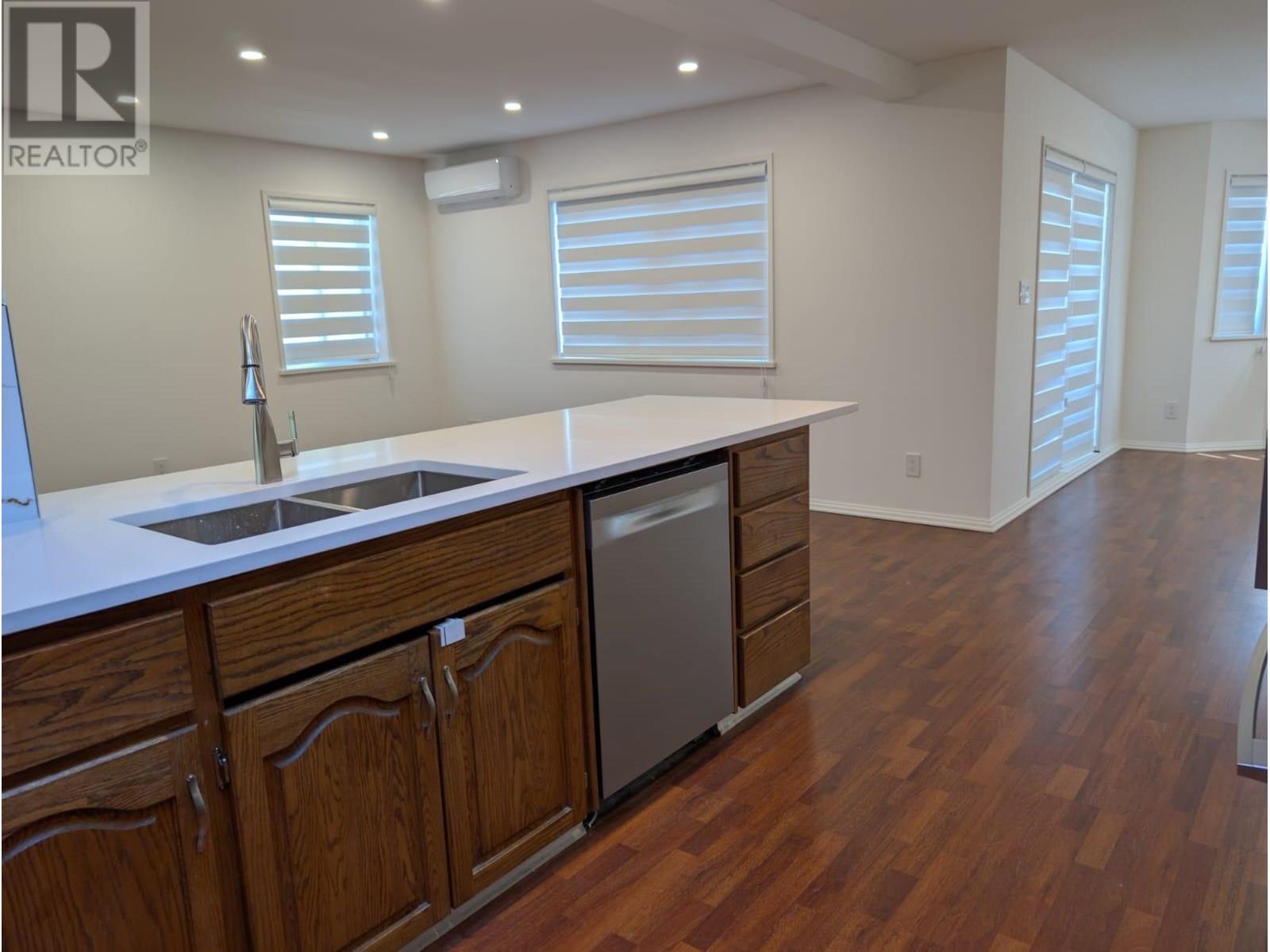 2fl 4xx E Columbia, New Westminster, British Columbia  V3L 3X6 - Photo 5 - R3032858