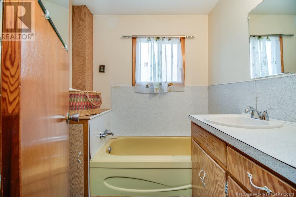 296 Main Street, Hartland, New Brunswick  E7P 2M8 - Photo 21 - NB108313