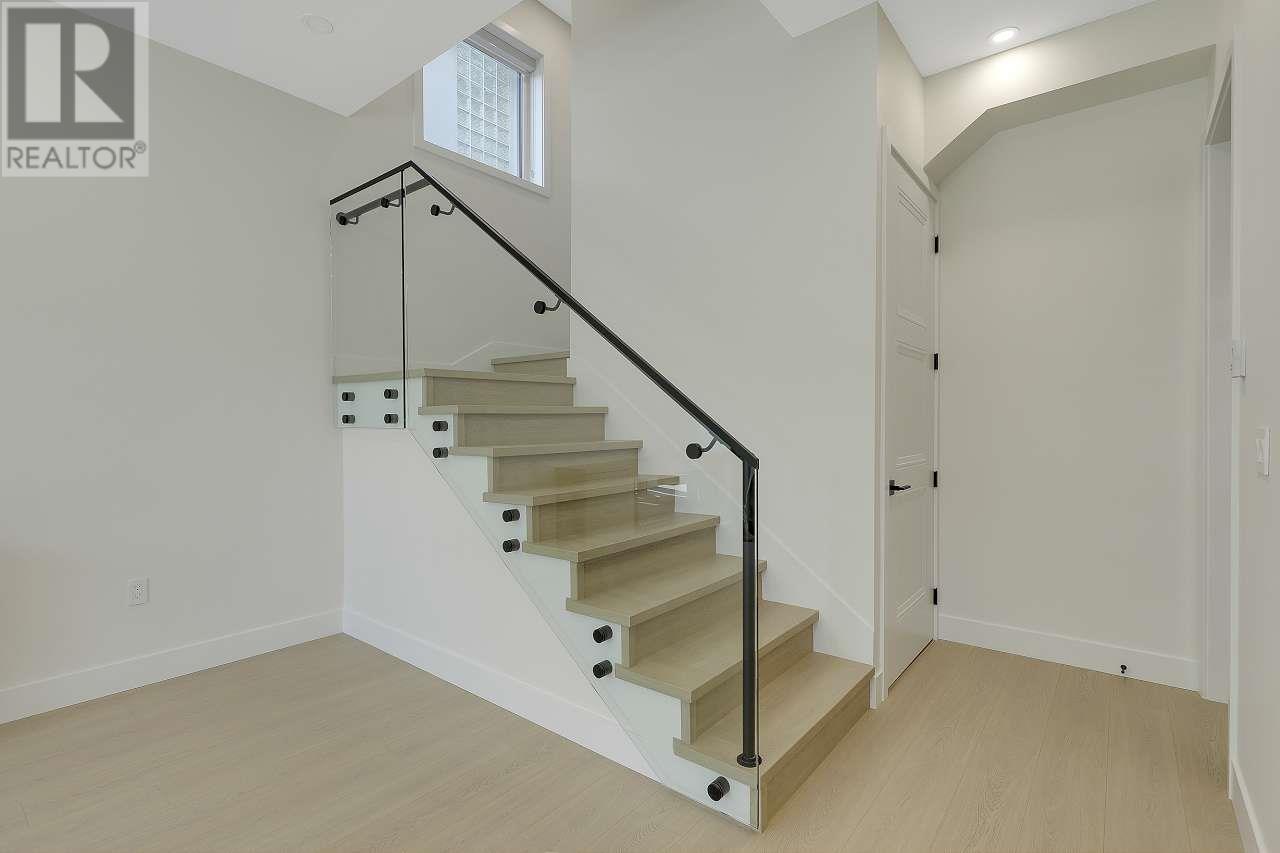 1 3251 E 44 Avenue, Vancouver, British Columbia  V5R 3B2 - Photo 13 - R3032423
