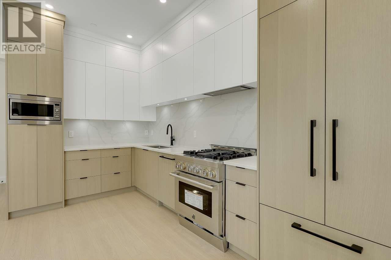 1 3251 E 44 Avenue, Vancouver, British Columbia  V5R 3B2 - Photo 10 - R3032423