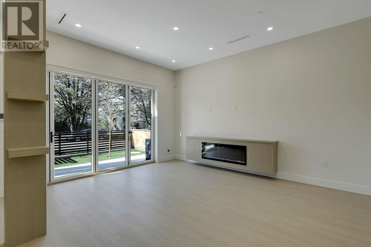 1 3251 E 44 Avenue, Vancouver, British Columbia  V5R 3B2 - Photo 25 - R3032423
