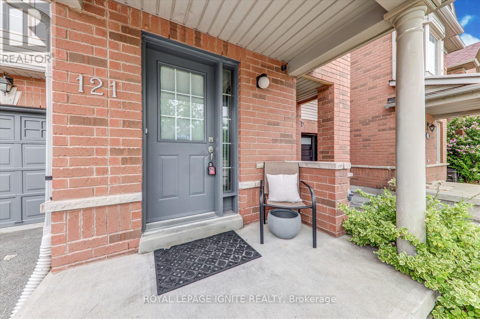 Property at 121 FLYCATCHER AVENUE image 3