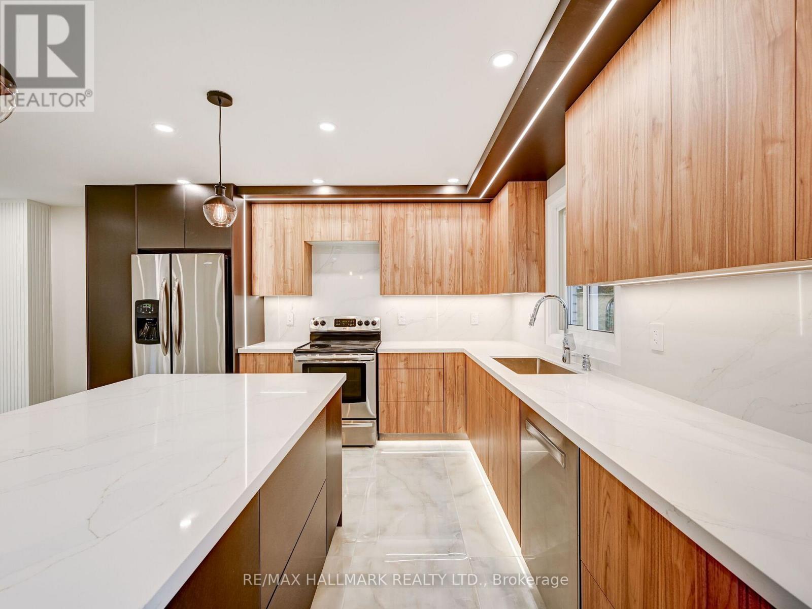 1046 Lebanon Drive, Innisfil, Ontario  L9S 2B7 - Photo 13 - N12320612