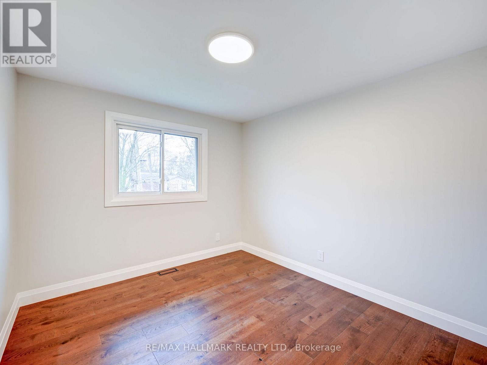 1046 Lebanon Drive, Innisfil, Ontario  L9S 2B7 - Photo 21 - N12320612
