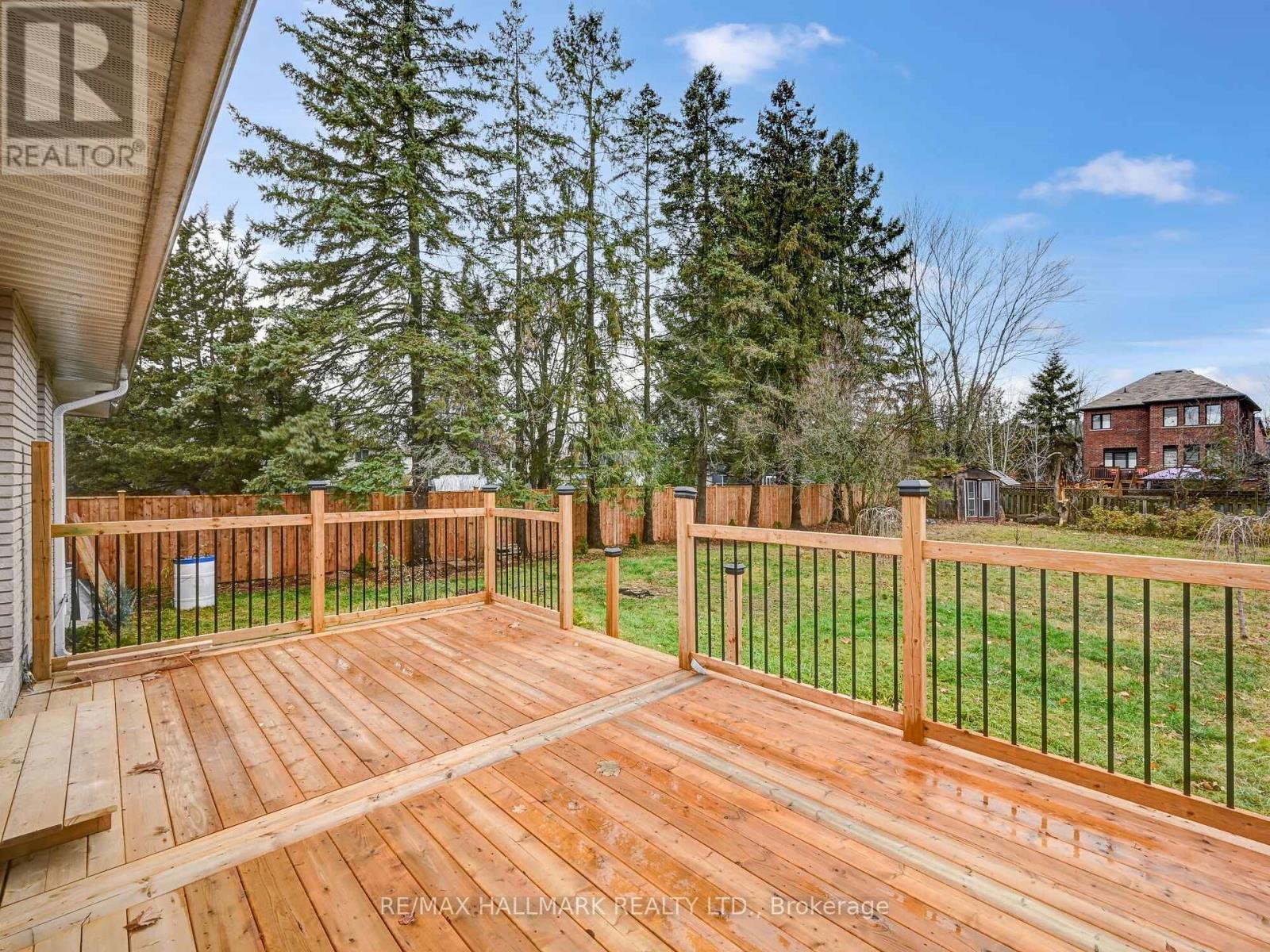 1046 Lebanon Drive, Innisfil, Ontario  L9S 2B7 - Photo 35 - N12320612