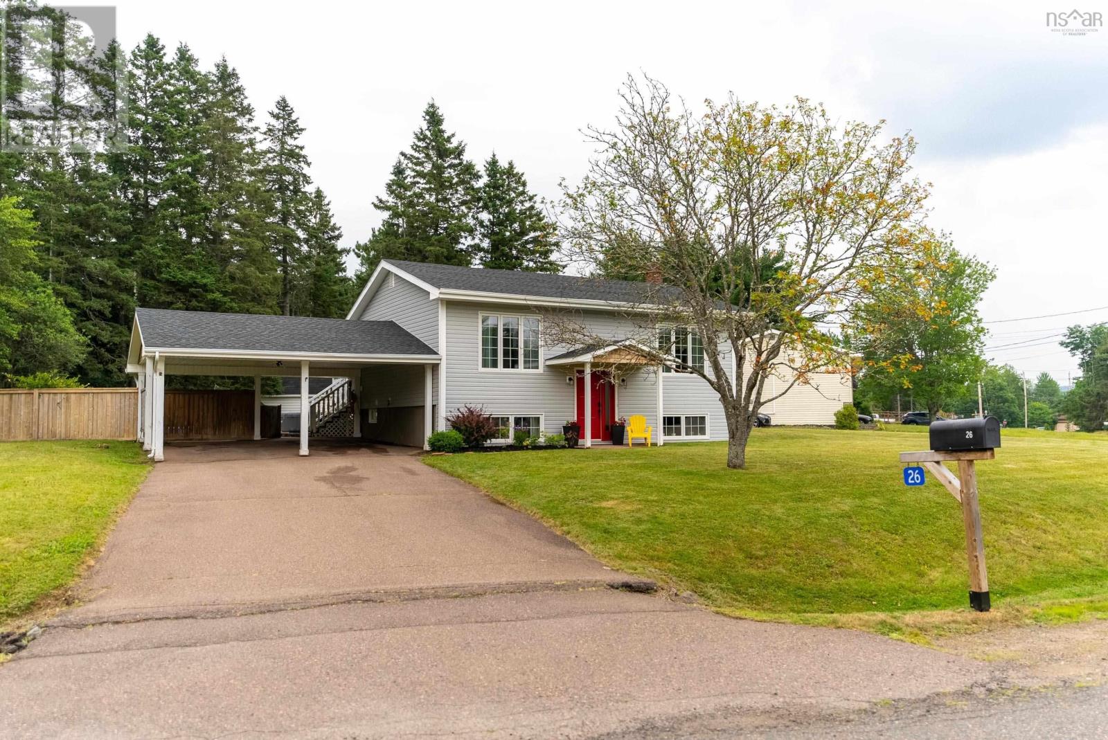 Property at 26 Tamarack Drive image 3