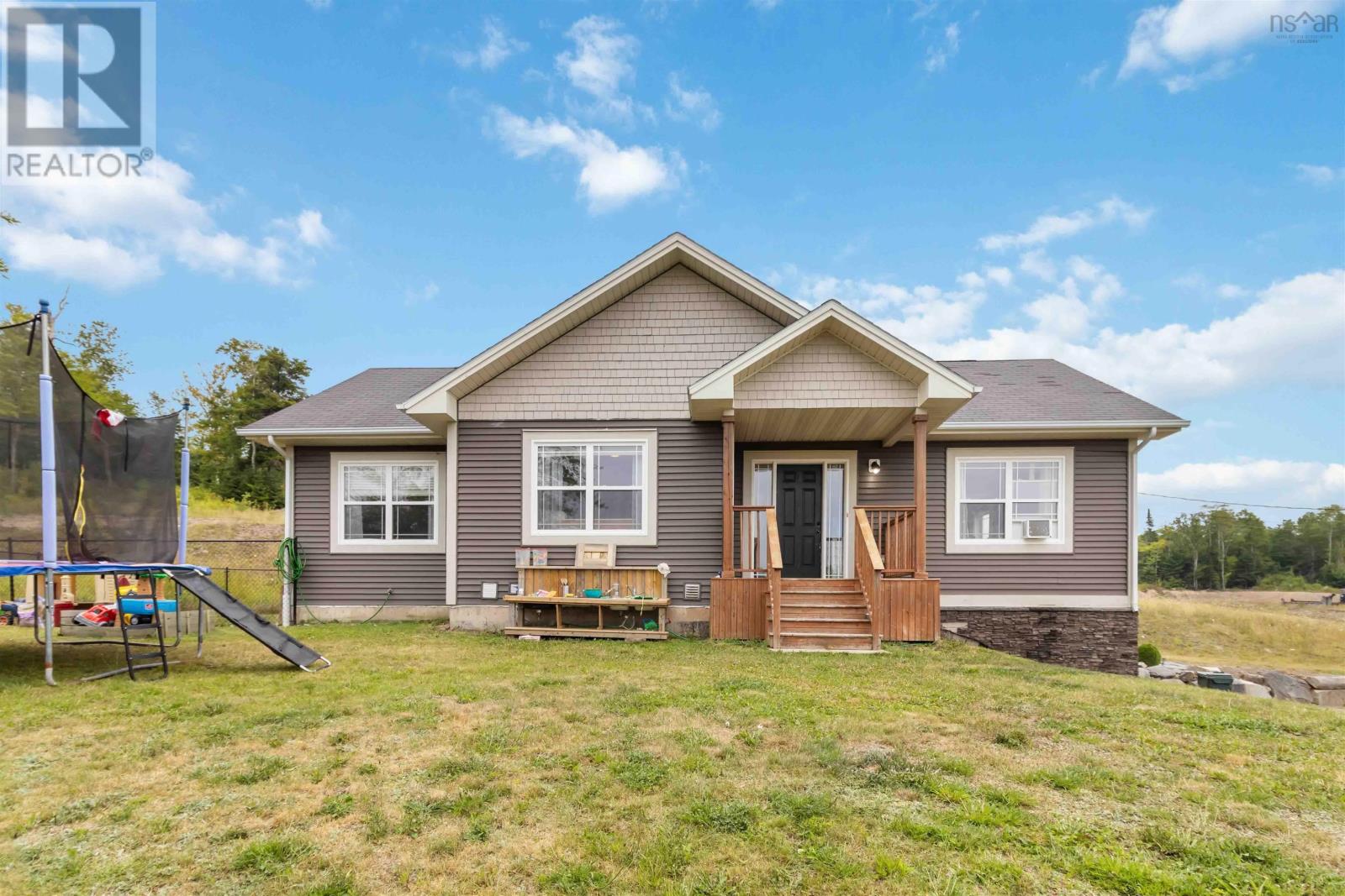 Property at 413 East Uniacke Road image 1
