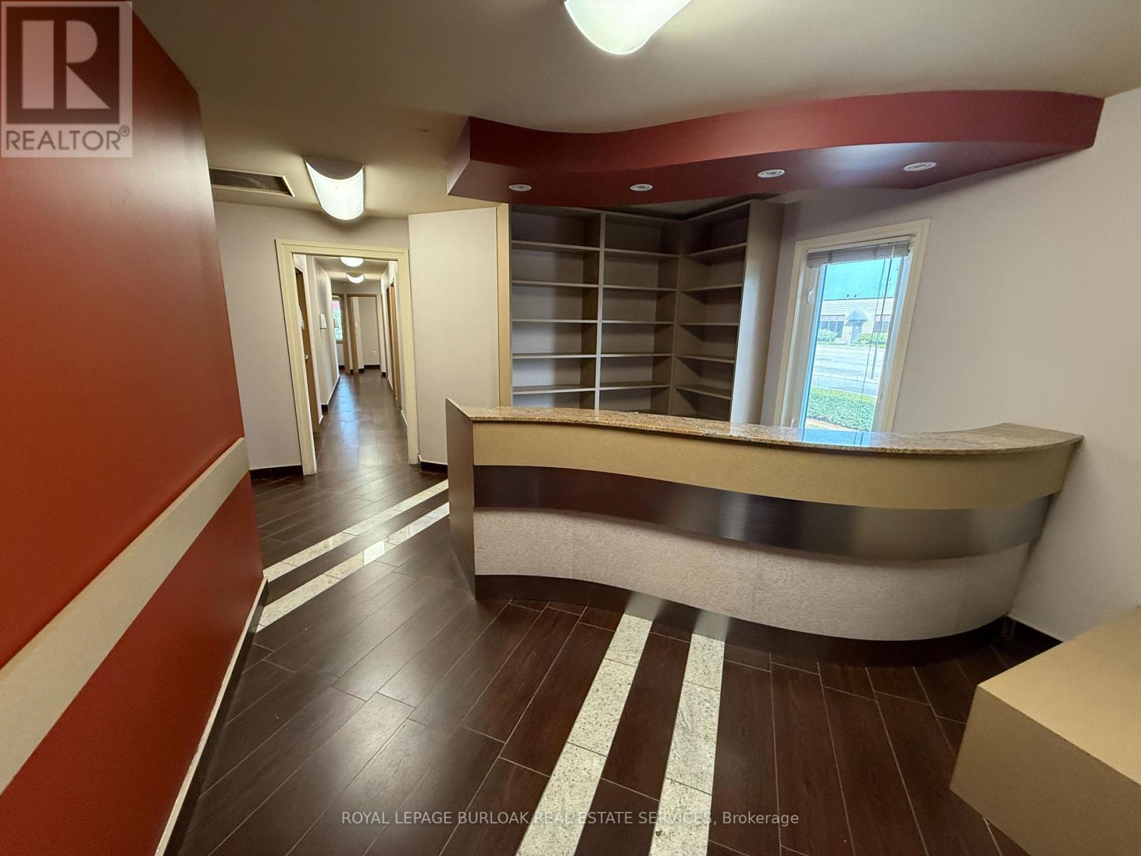 906 Brant Street, Burlington, Ontario  L7R 2J5 - Photo 6 - W12320588