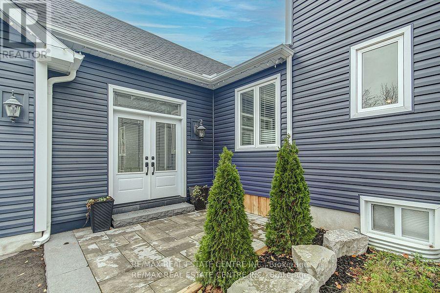 Property at 25 BEAVER STREET image 4