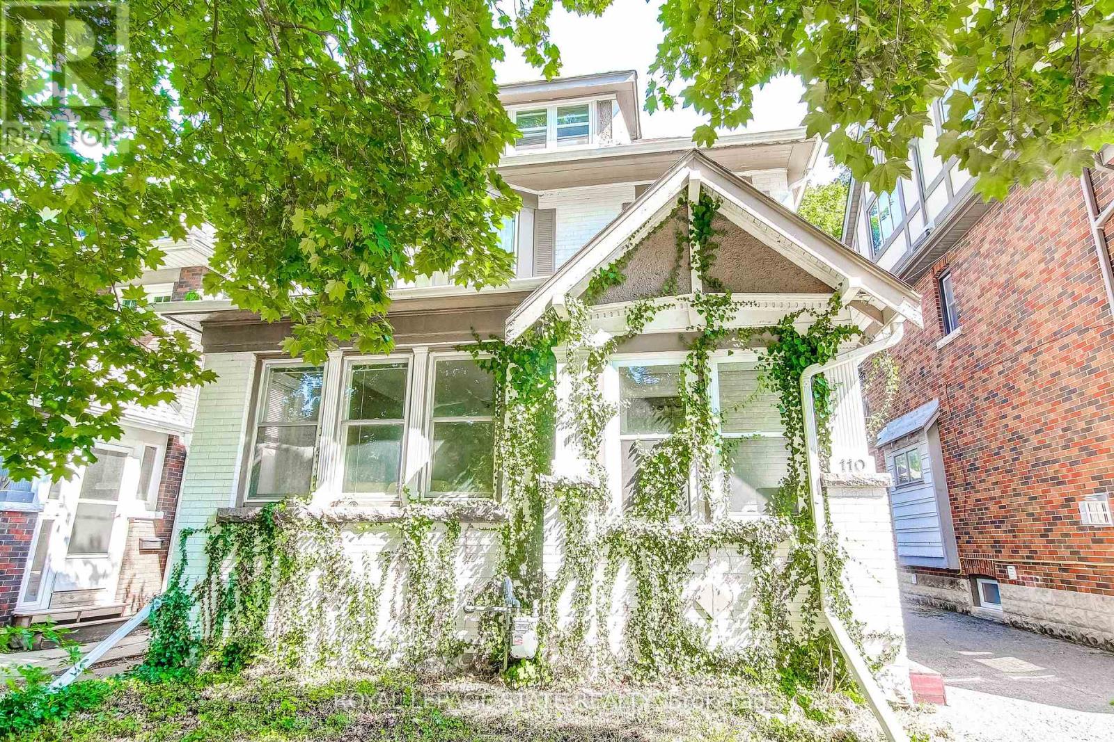 110 Dromore Crescent, Hamilton, Ontario  L8S 4B2 - Photo 3 - X12320624