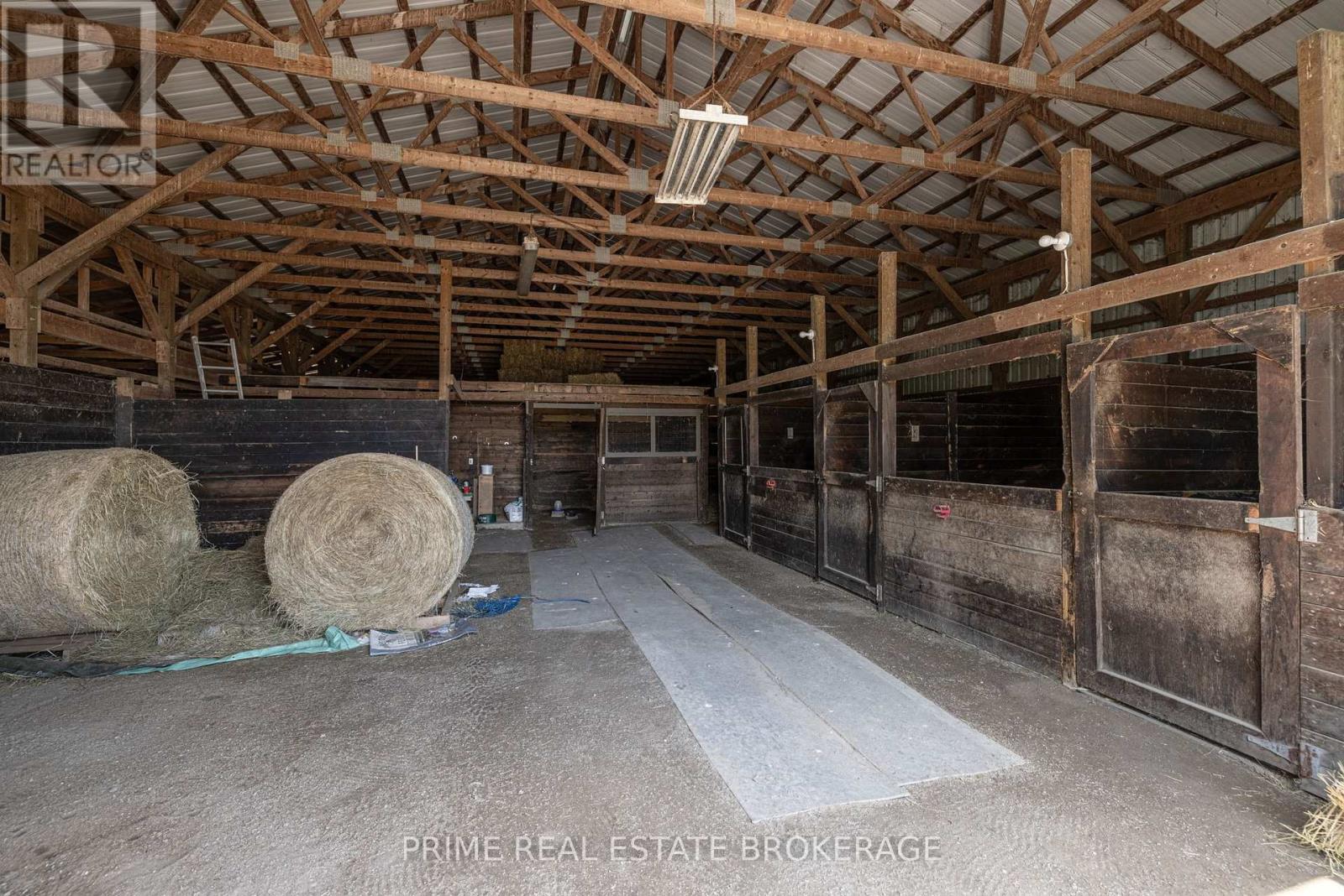 3304 Cromarty Drive, Thames Centre, Ontario  N0L 2B0 - Photo 40 - X12320686