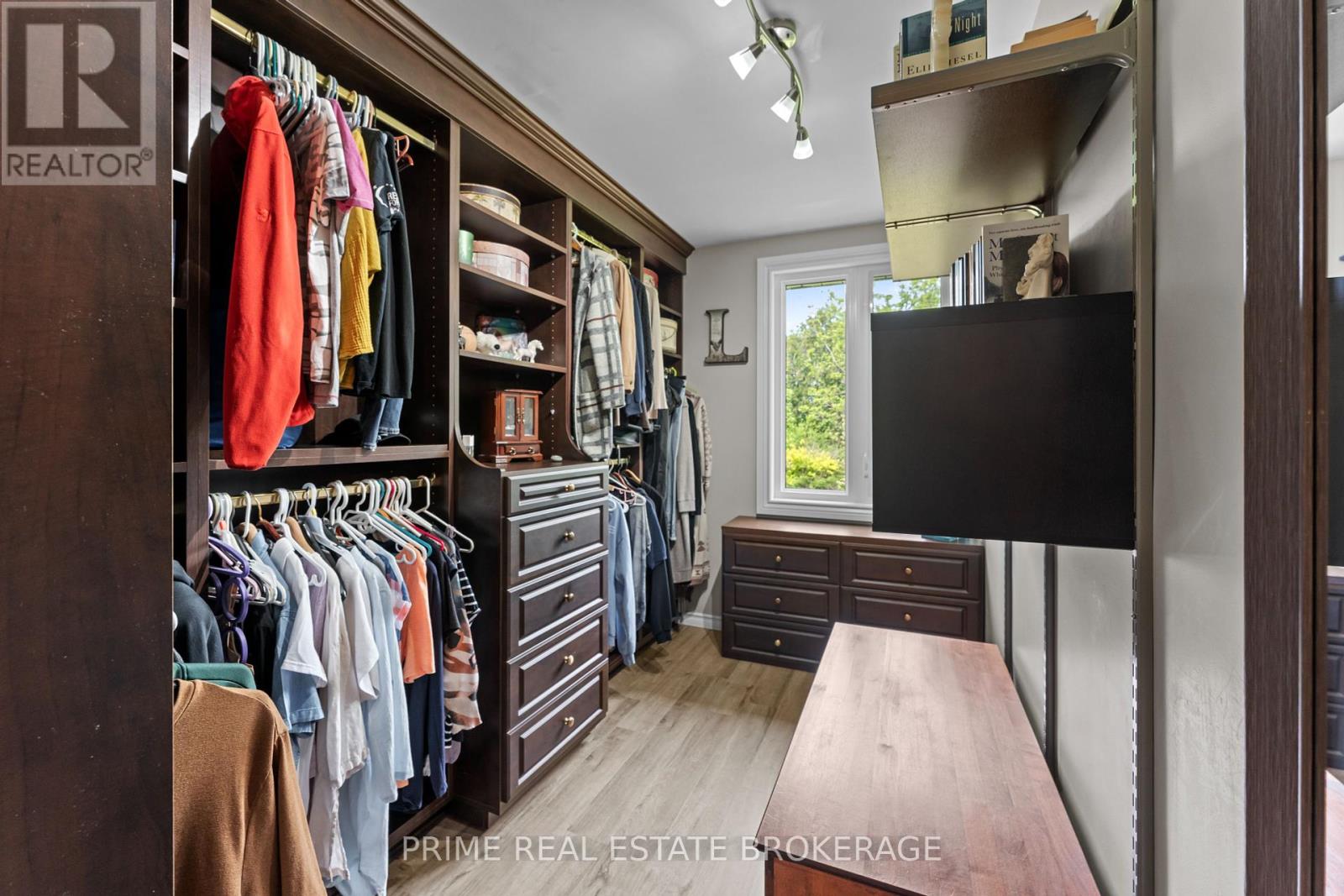 3304 Cromarty Drive, Thames Centre, Ontario  N0L 2B0 - Photo 28 - X12320688