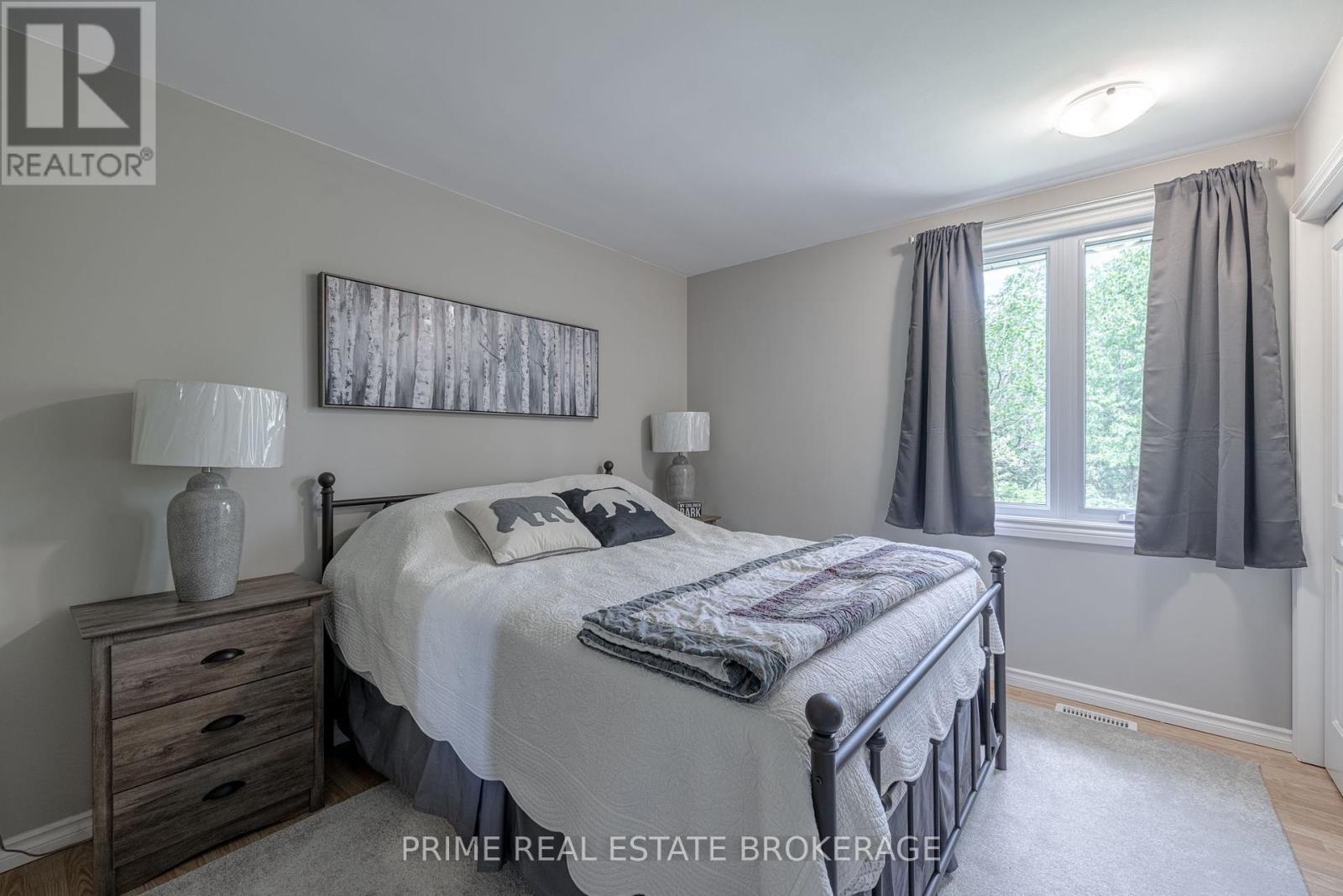 3304 Cromarty Drive, Thames Centre, Ontario  N0L 2B0 - Photo 31 - X12320688