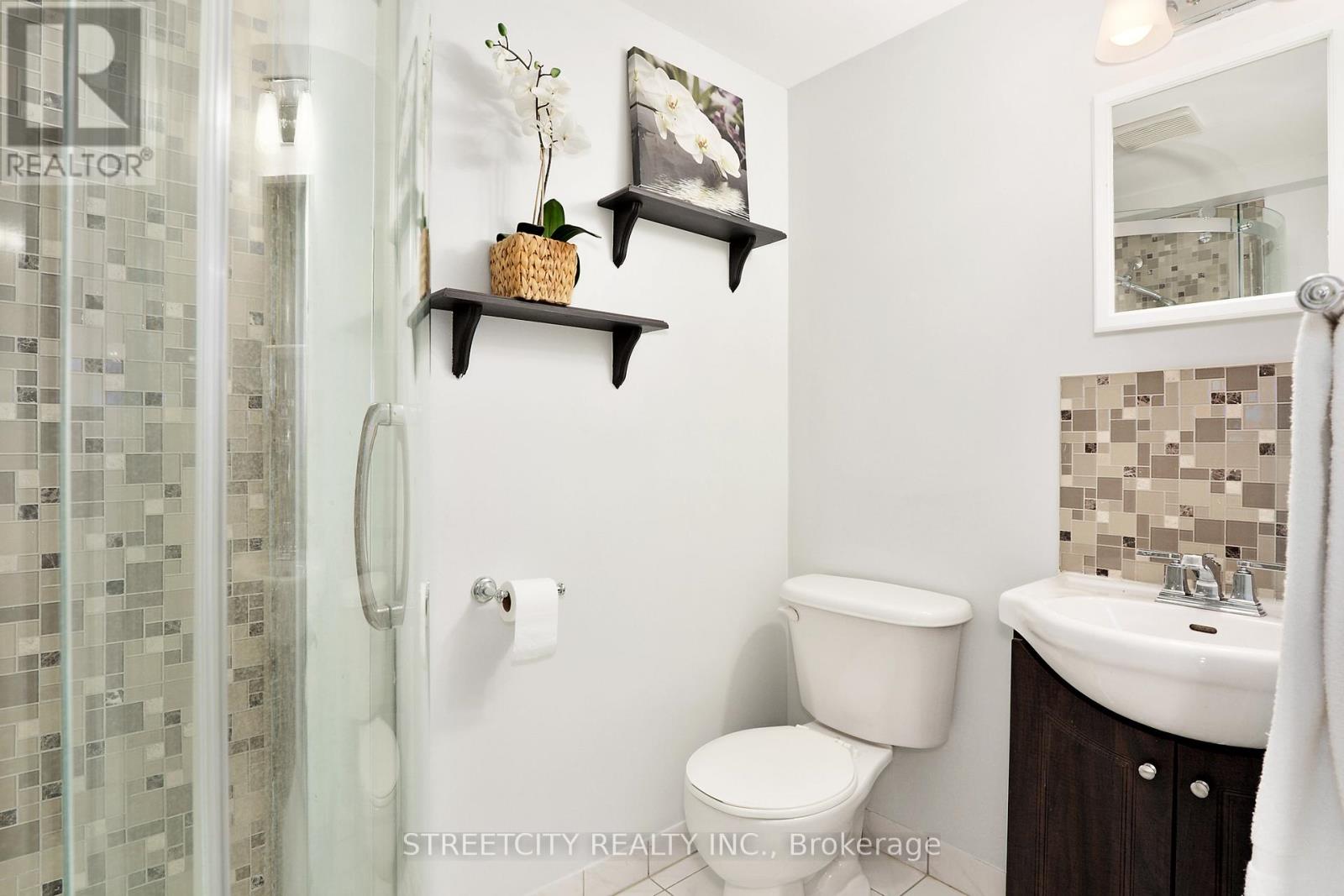 22 Erica Crescent S, London South, Ontario  N6E 3P4 - Photo 29 - X12320722