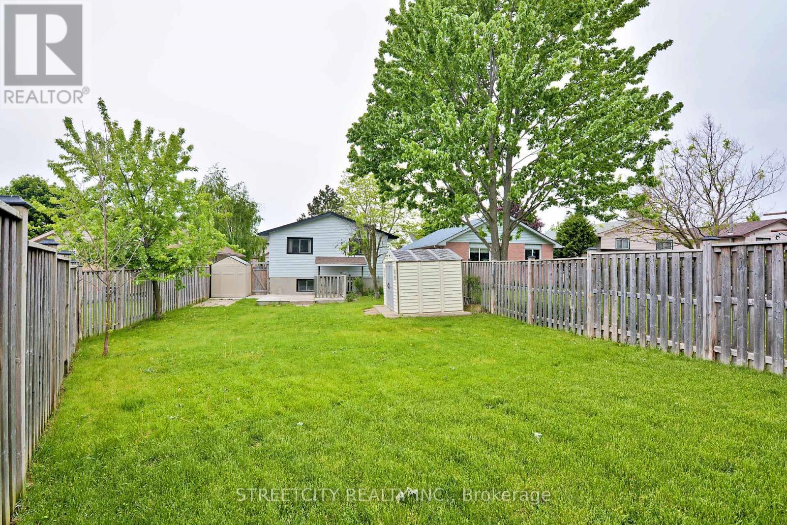22 Erica Crescent S, London South, Ontario  N6E 3P4 - Photo 33 - X12320722