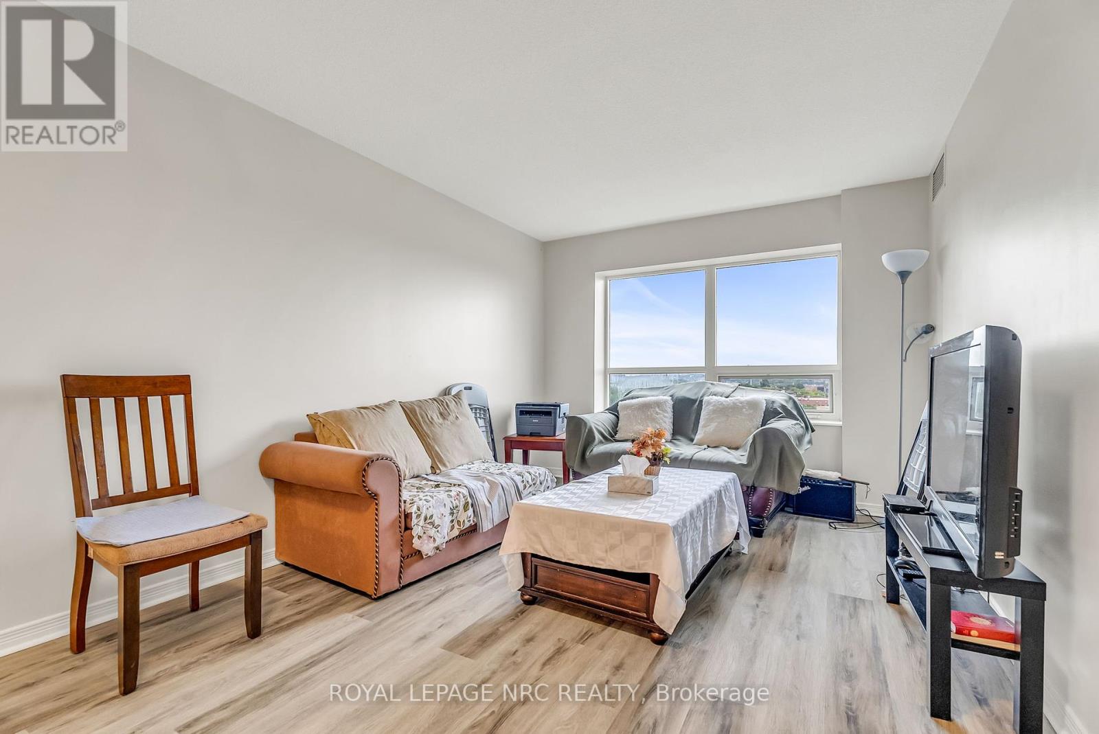 933 - 60 Heintzman Street, Toronto, Ontario  M6P 5A1 - Photo 15 - W12319973
