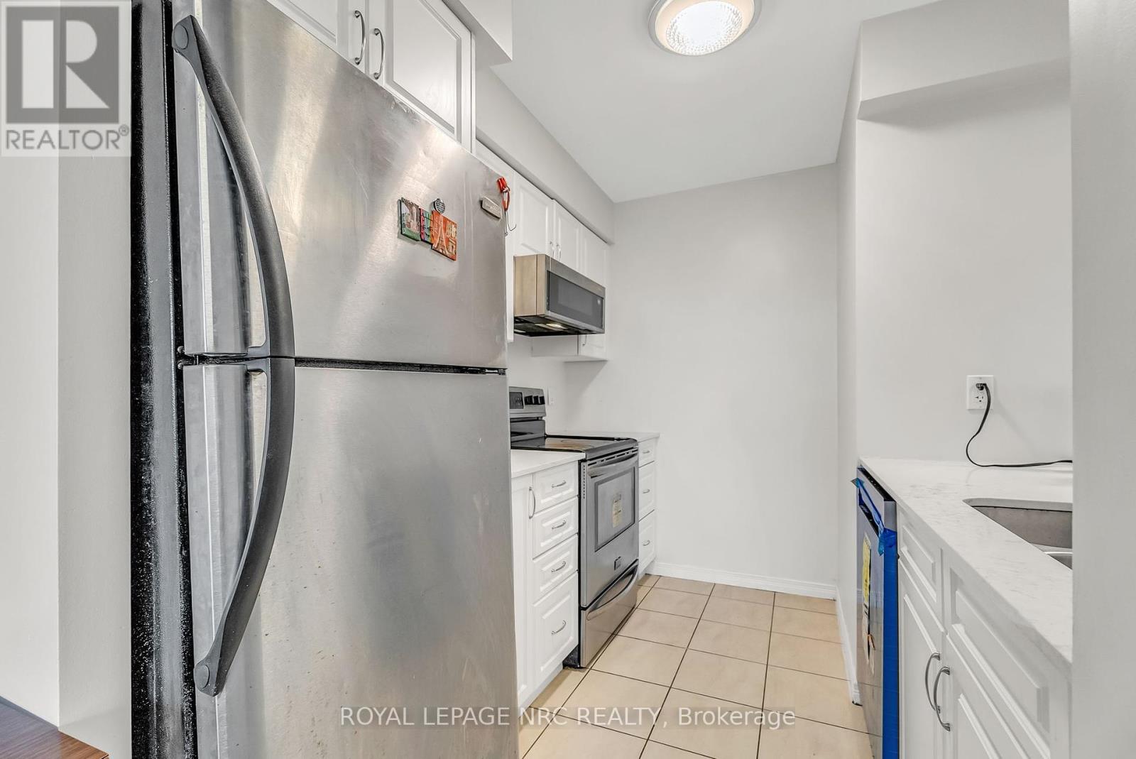 933 - 60 Heintzman Street, Toronto, Ontario  M6P 5A1 - Photo 12 - W12319973