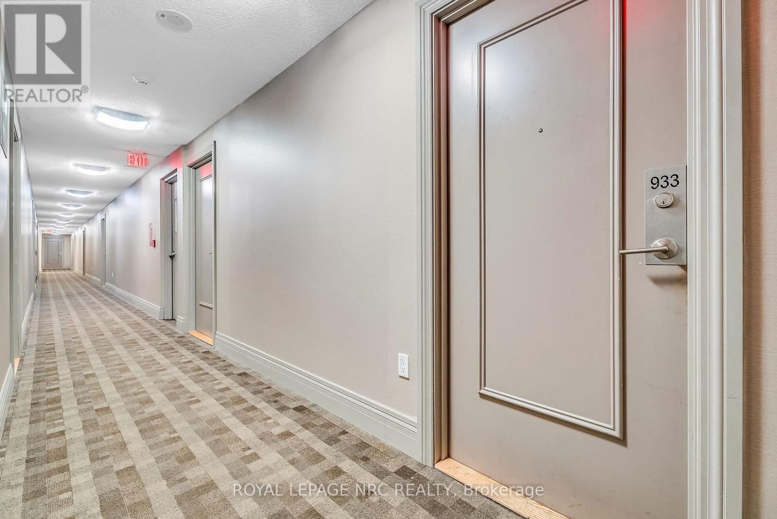 933 - 60 Heintzman Street, Toronto, Ontario  M6P 5A1 - Photo 8 - W12319973