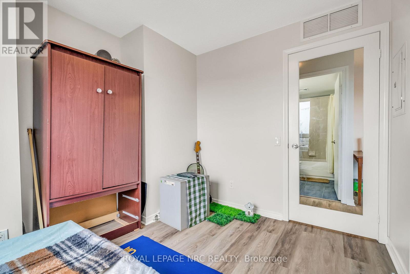 933 - 60 Heintzman Street, Toronto, Ontario  M6P 5A1 - Photo 32 - W12319973
