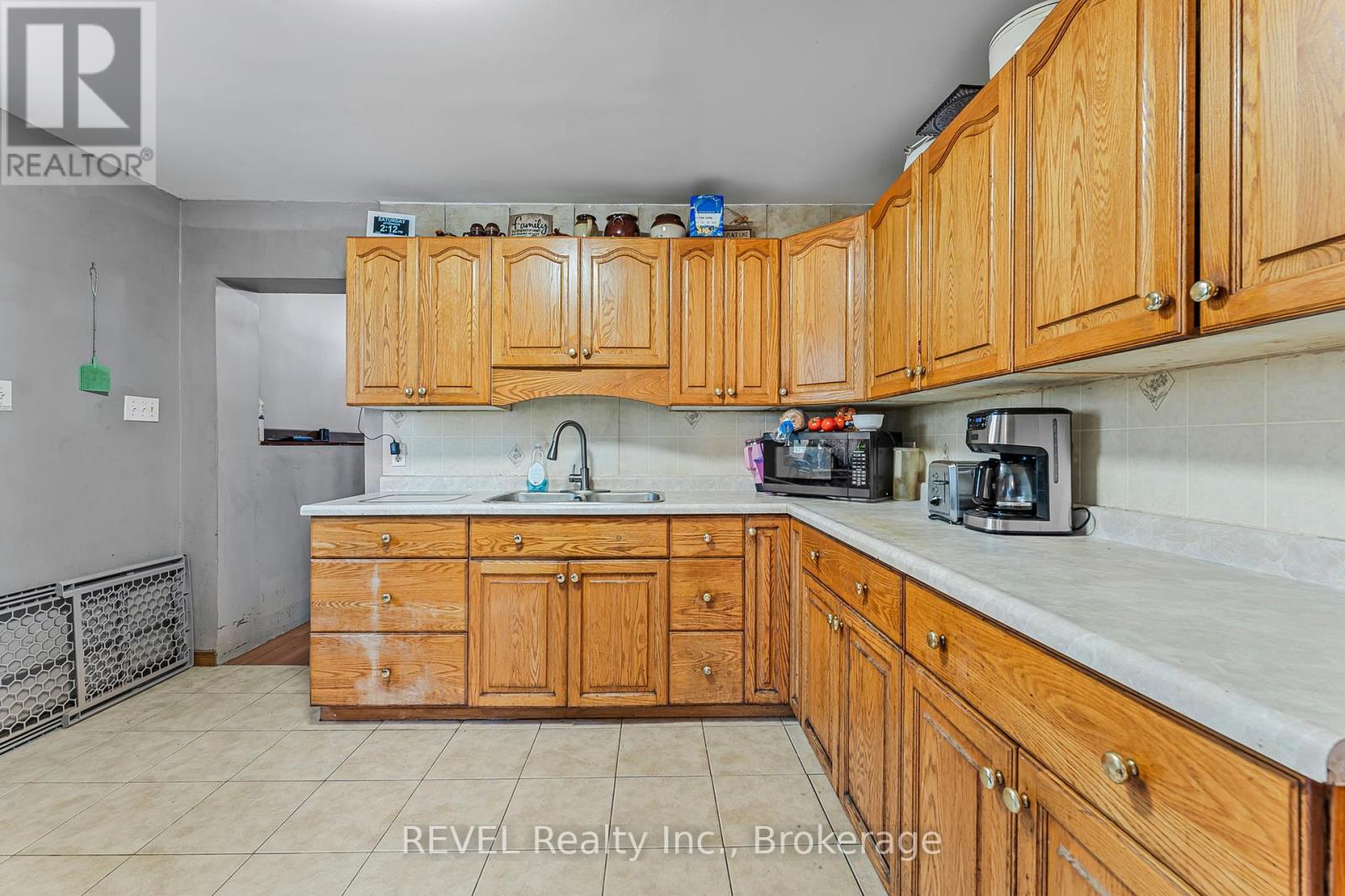 1032 Elm Street, Port Colborne, Ontario  L3K 5C8 - Photo 9 - X12279841