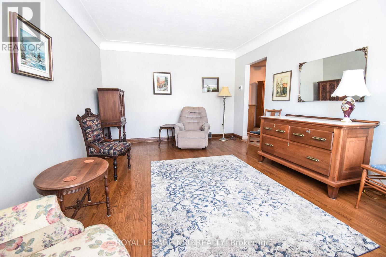 13 Westmount Crescent, Welland, Ontario  L3C 2S5 - Photo 12 - X12320765