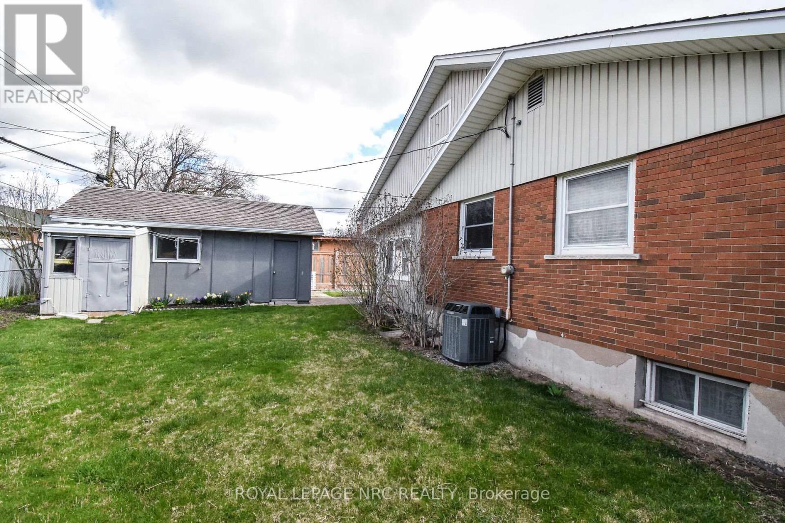 13 Westmount Crescent, Welland, Ontario  L3C 2S5 - Photo 4 - X12320765