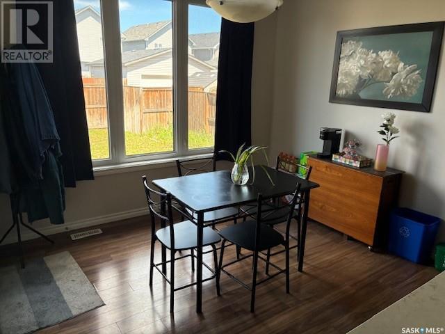 Property at 411 Langlois WAY image 5