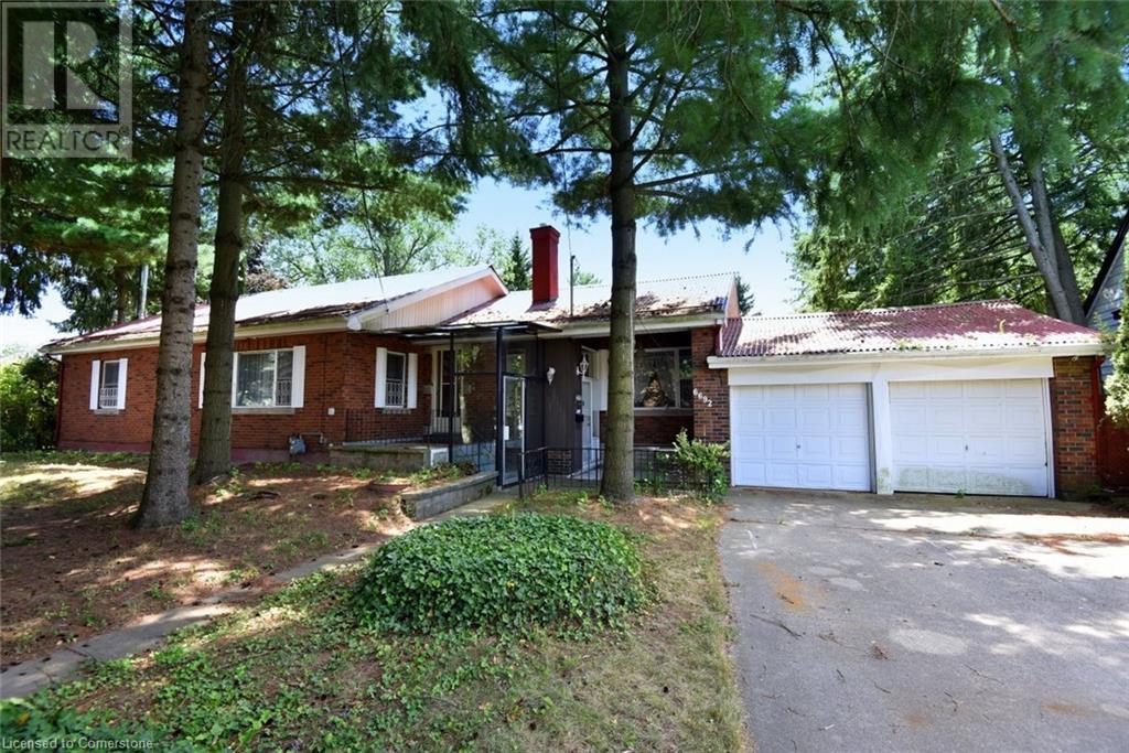 6692 BARKER Street, Niagara Falls, Ontario