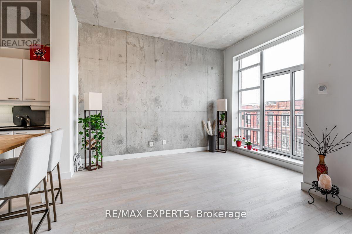 411 - 955 QUEEN STREET W, Toronto, Ontario