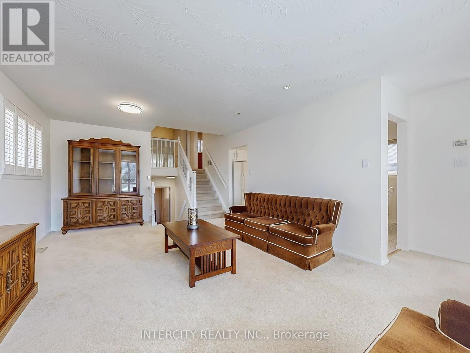 26 Donnalyn Drive, Toronto, Ontario  M2R 2R8 - Photo 10 - C12320667