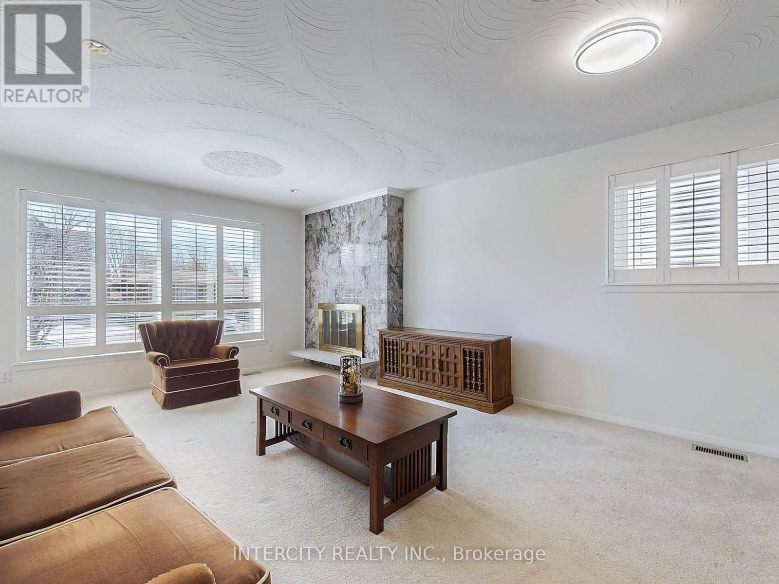 26 Donnalyn Drive, Toronto, Ontario  M2R 2R8 - Photo 11 - C12320667