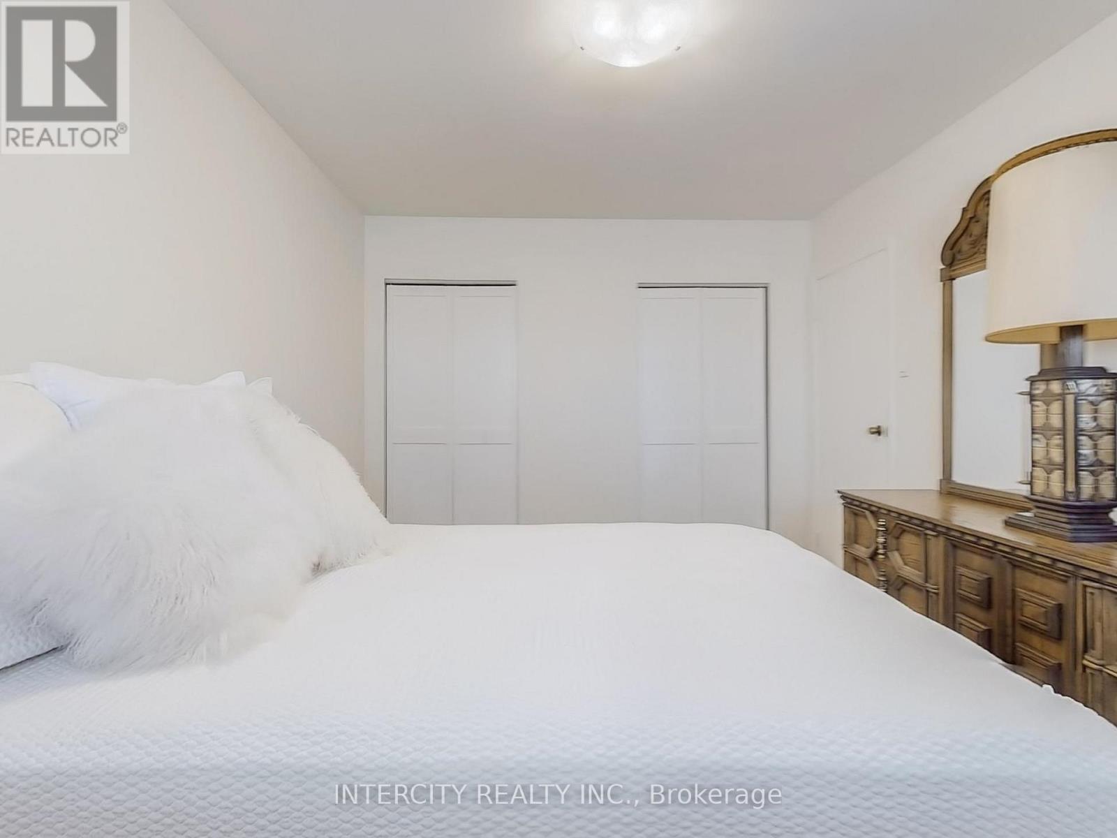 26 Donnalyn Drive, Toronto, Ontario  M2R 2R8 - Photo 32 - C12320667