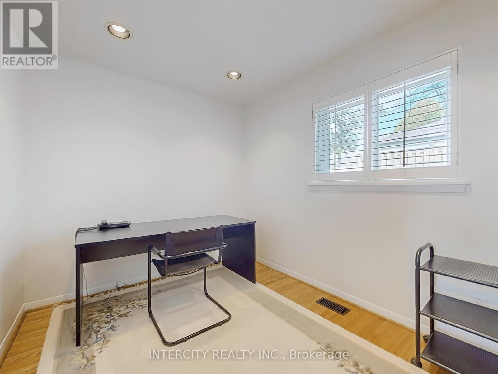 26 Donnalyn Drive, Toronto, Ontario  M2R 2R8 - Photo 33 - C12320667