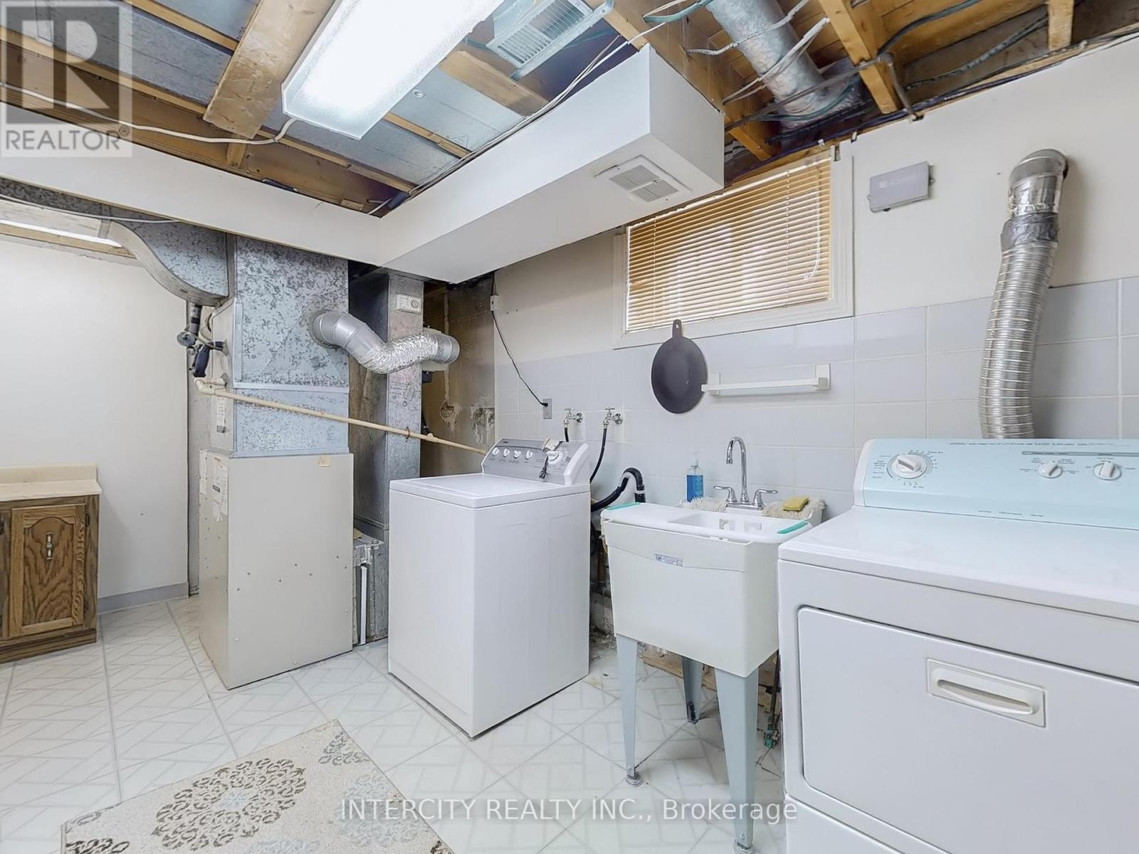 26 Donnalyn Drive, Toronto, Ontario  M2R 2R8 - Photo 45 - C12320667