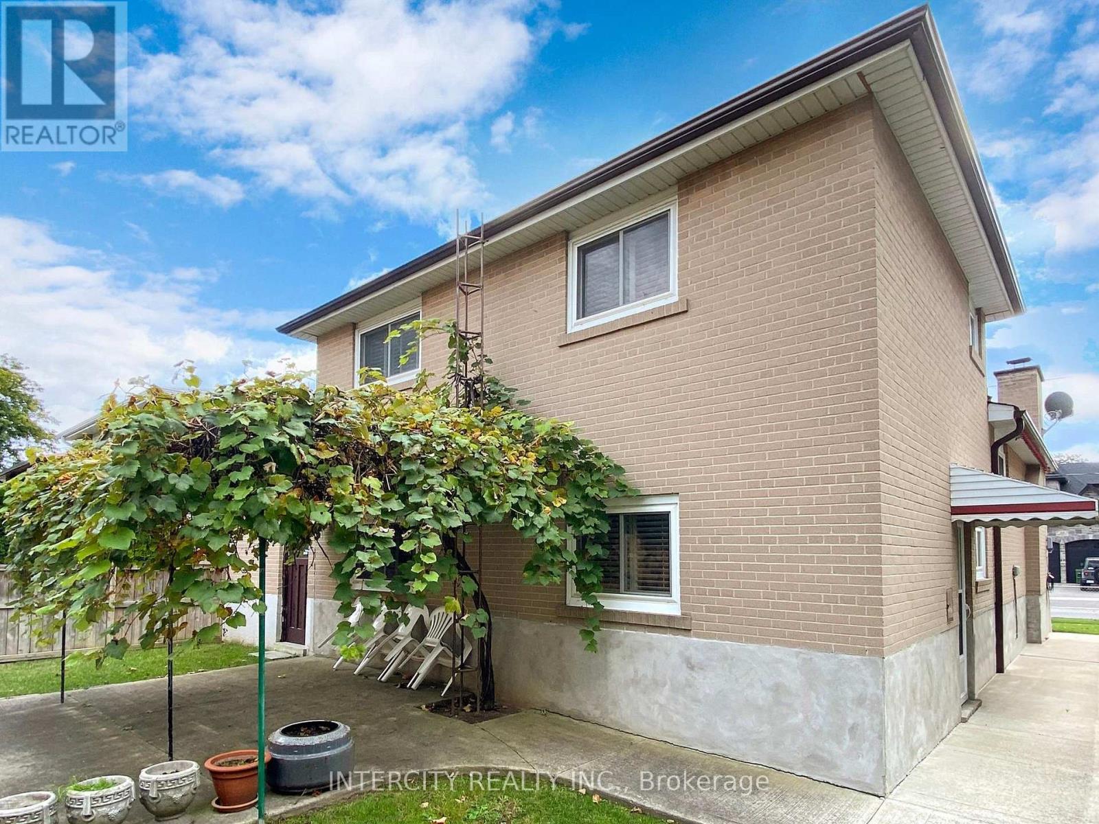 26 Donnalyn Drive, Toronto, Ontario  M2R 2R8 - Photo 47 - C12320667
