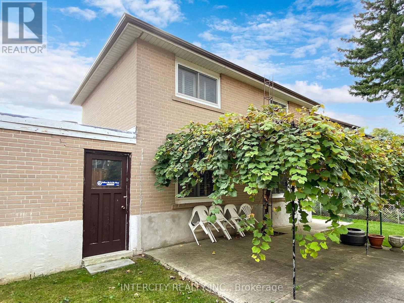 26 Donnalyn Drive, Toronto, Ontario  M2R 2R8 - Photo 49 - C12320667