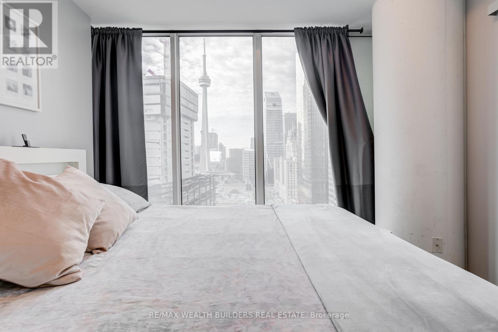 2105 - 8 The Esplanade, Toronto, Ontario M5E 0A6 - Photo 14 - C12320731