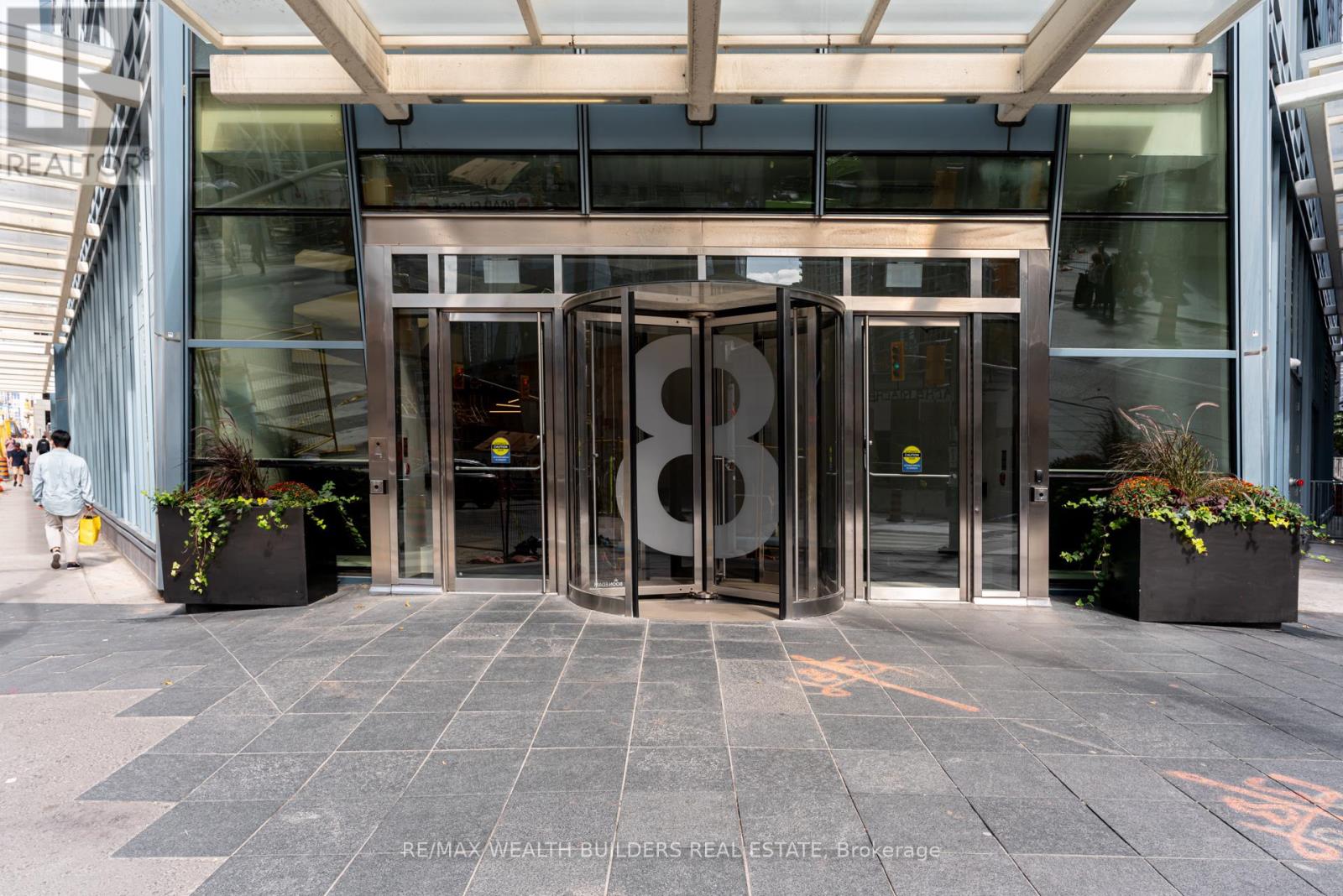 2105 - 8 The Esplanade, Toronto, Ontario M5E 0A6 - Photo 21 - C12320731