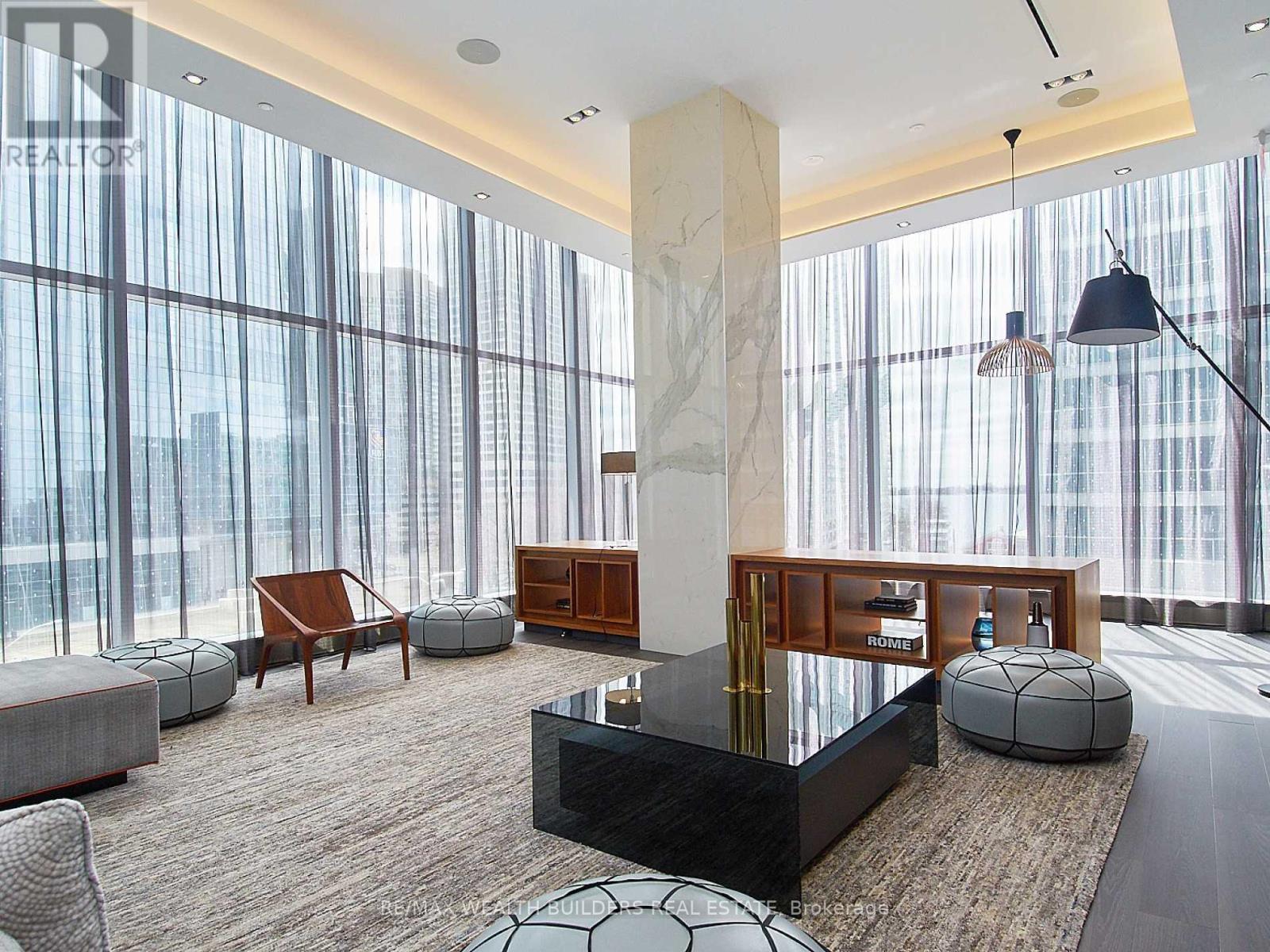 2105 - 8 The Esplanade, Toronto, Ontario M5E 0A6 - Photo 32 - C12320731