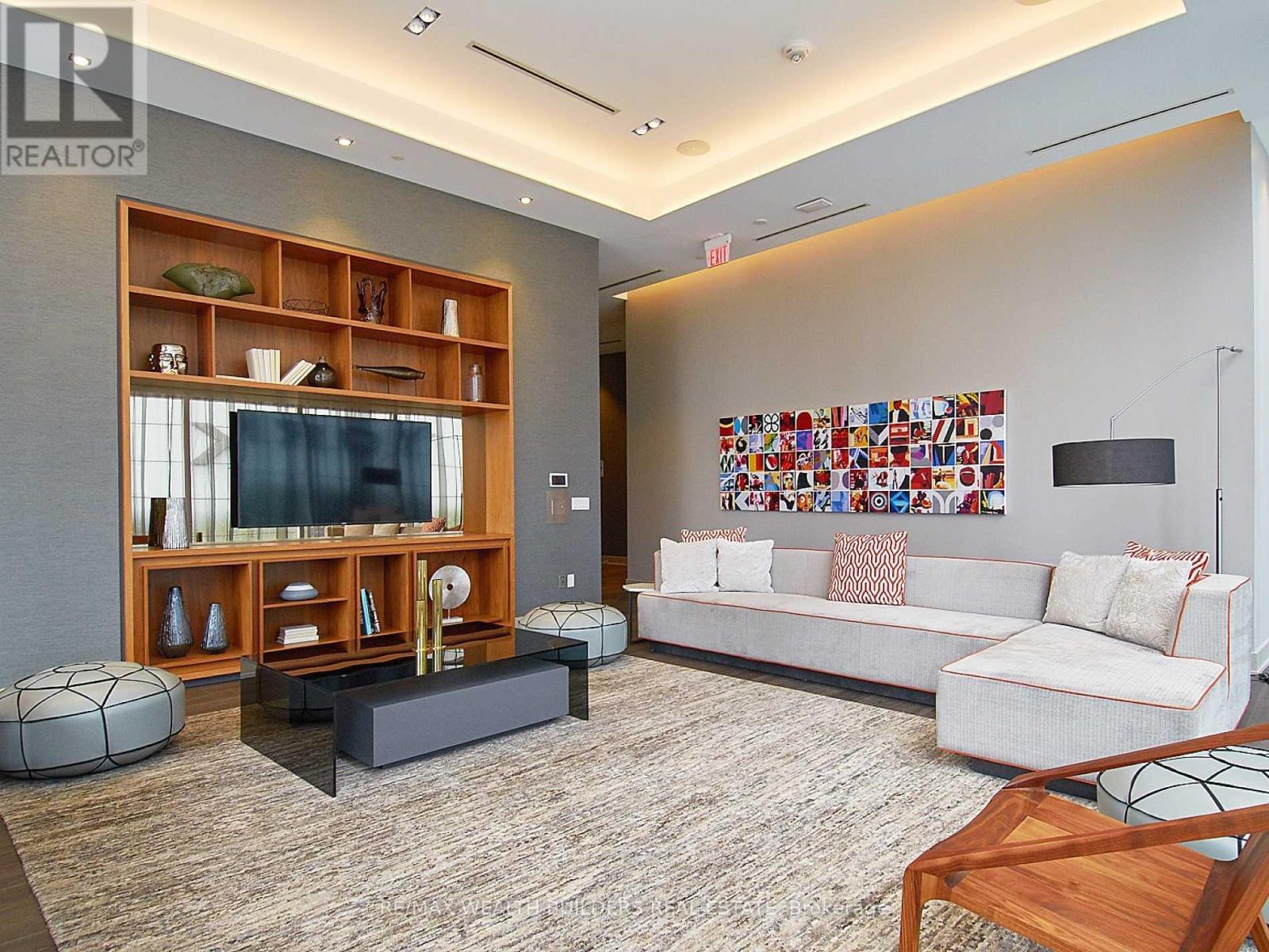 2105 - 8 The Esplanade, Toronto, Ontario M5E 0A6 - Photo 34 - C12320731