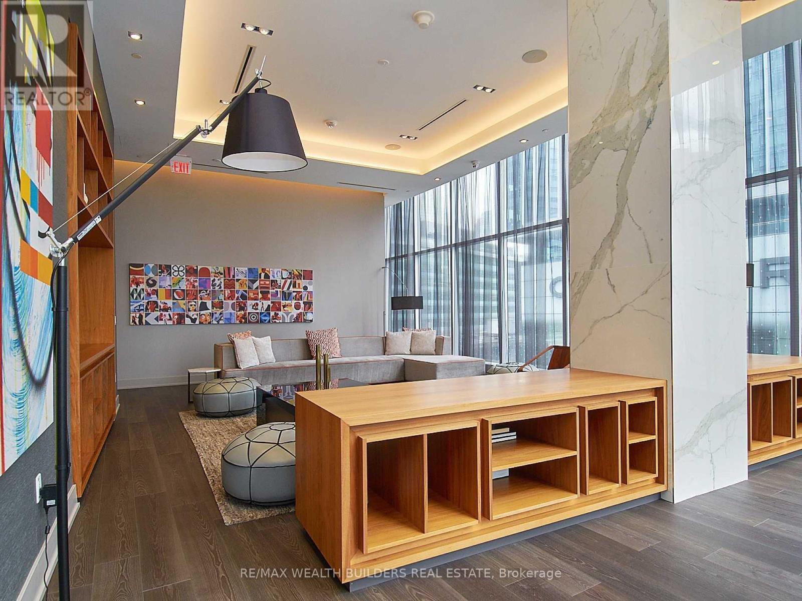 2105 - 8 The Esplanade, Toronto, Ontario M5E 0A6 - Photo 35 - C12320731