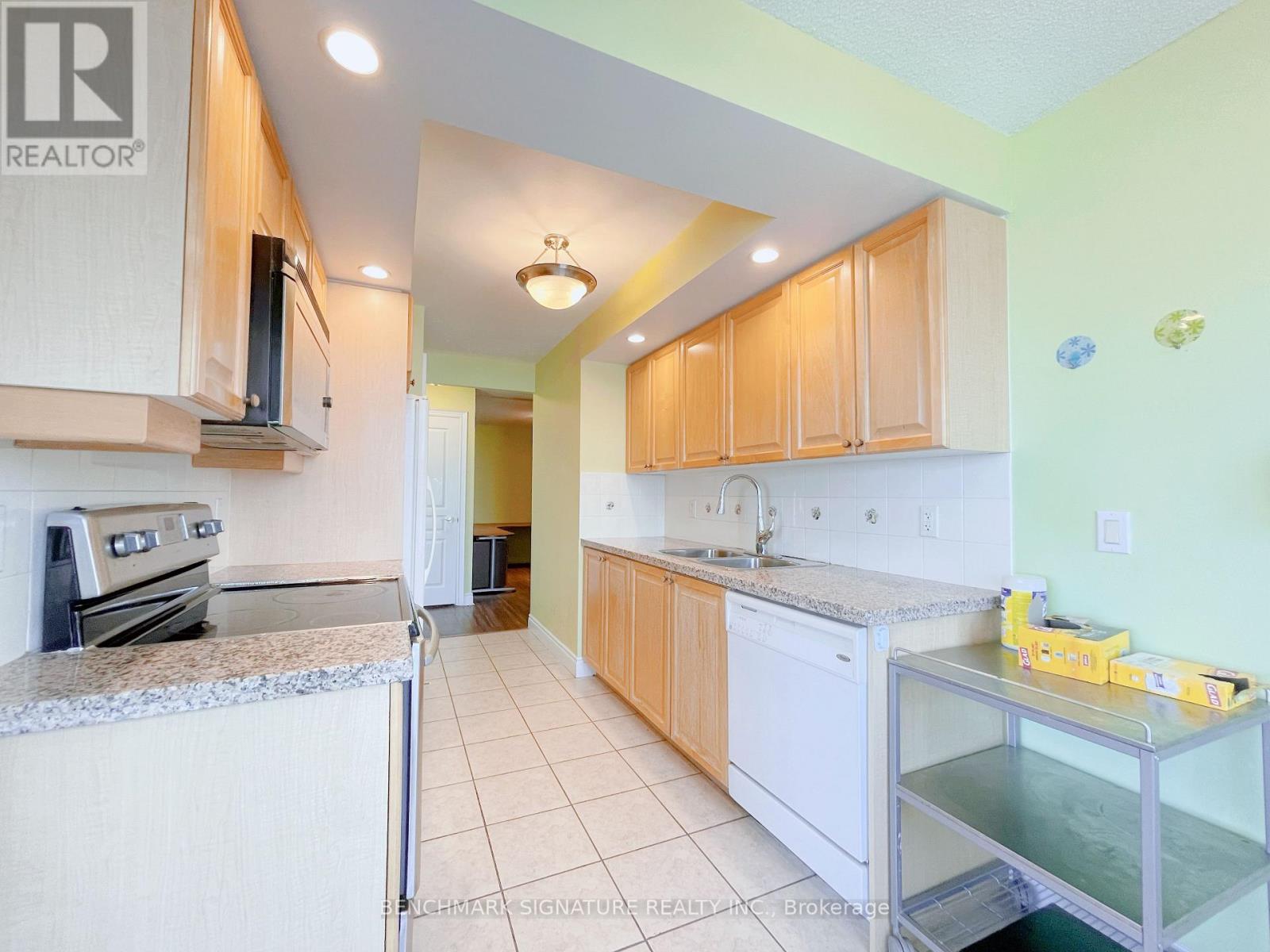 2612 - 10 Northtown Way, Toronto, Ontario  M2N 7L4 - Photo 4 - C12320744