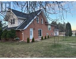 1695 DIVISION ROAD North, Kingsville, Ontario