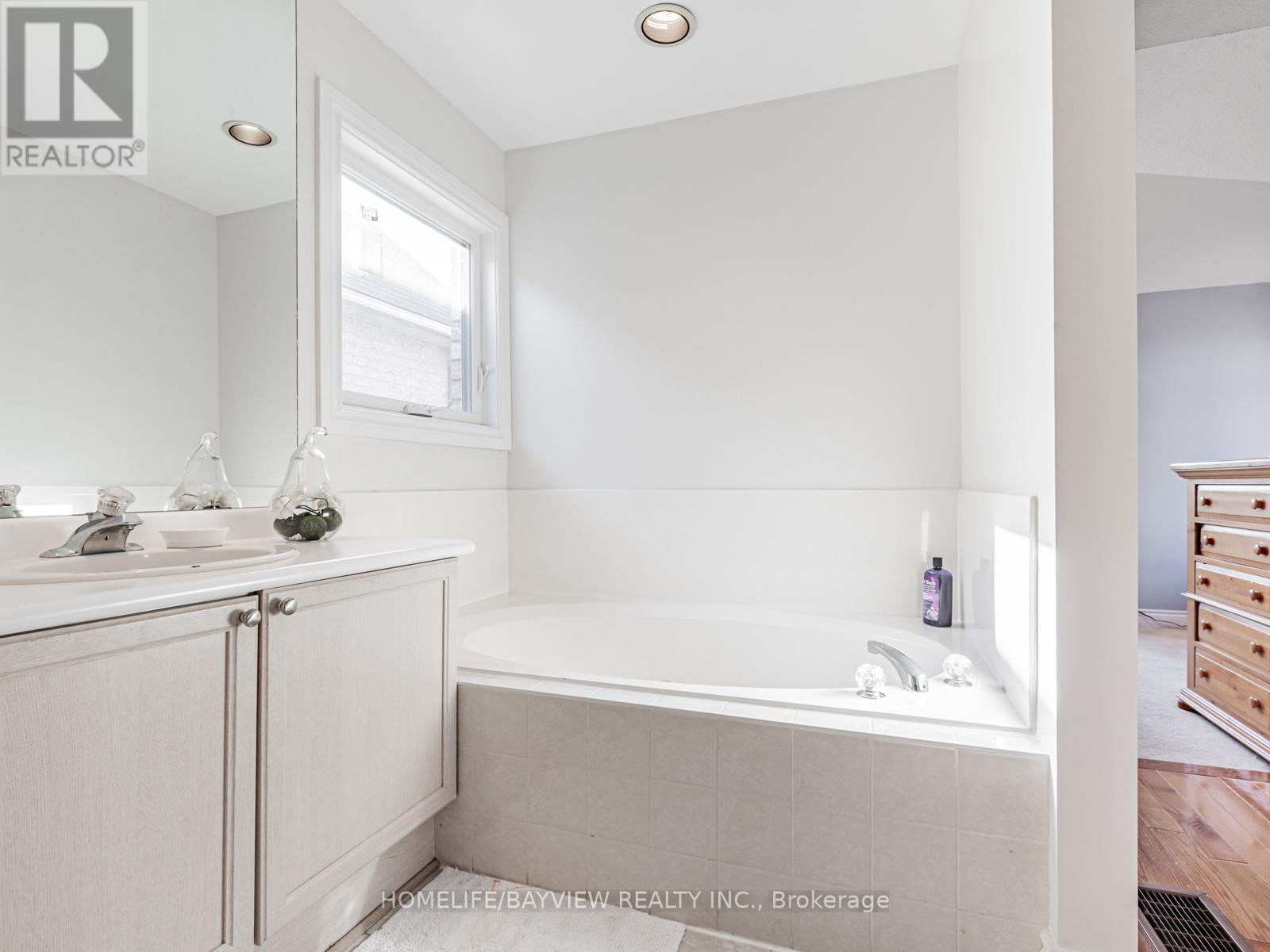 109 Thicket Crescent, Pickering, Ontario  L1V 6S5 - Photo 22 - E12320654