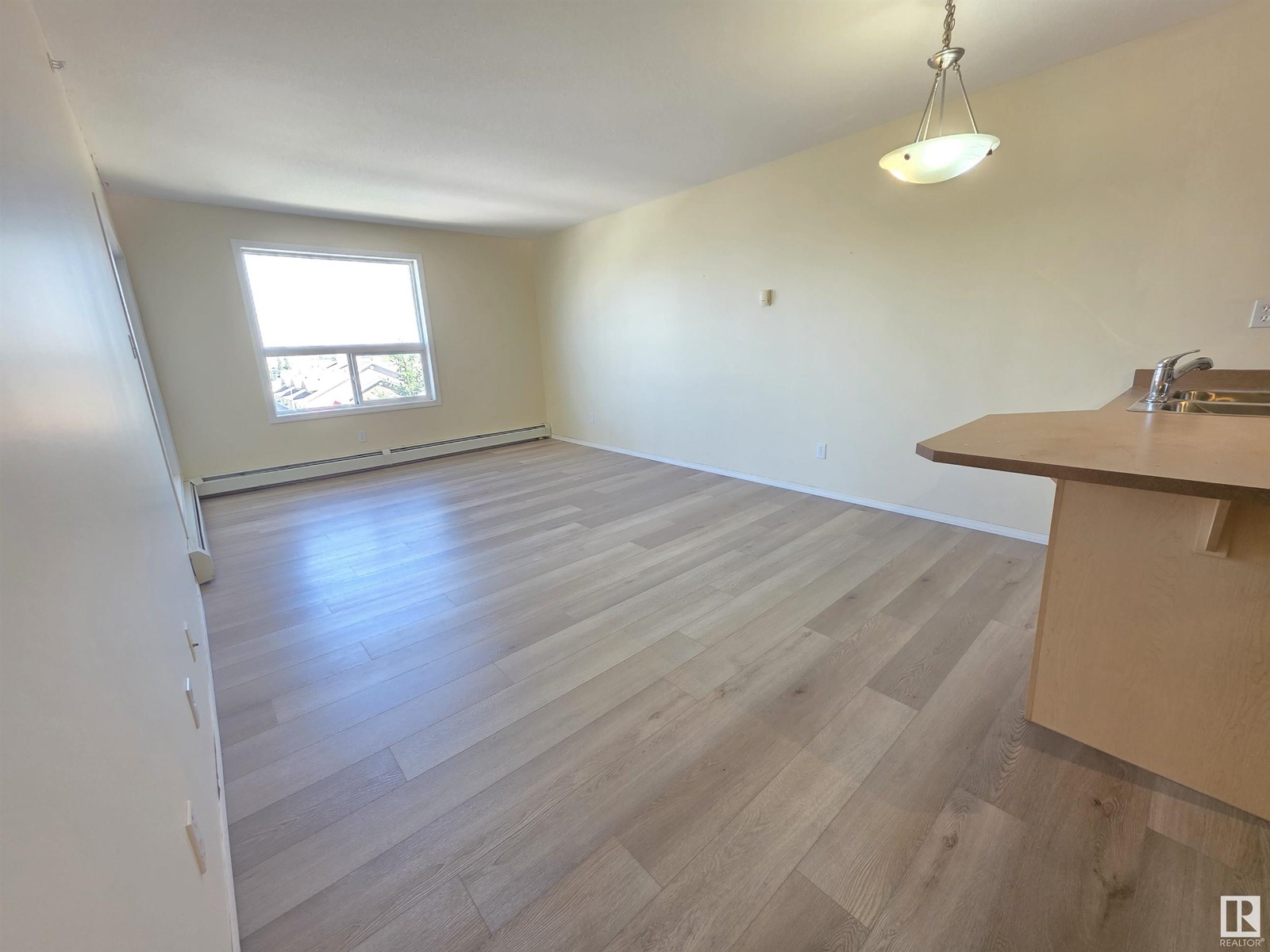 #403 4310 33 St, Stony Plain, Alberta  T7Z 0A8 - Photo 2 - E4450852