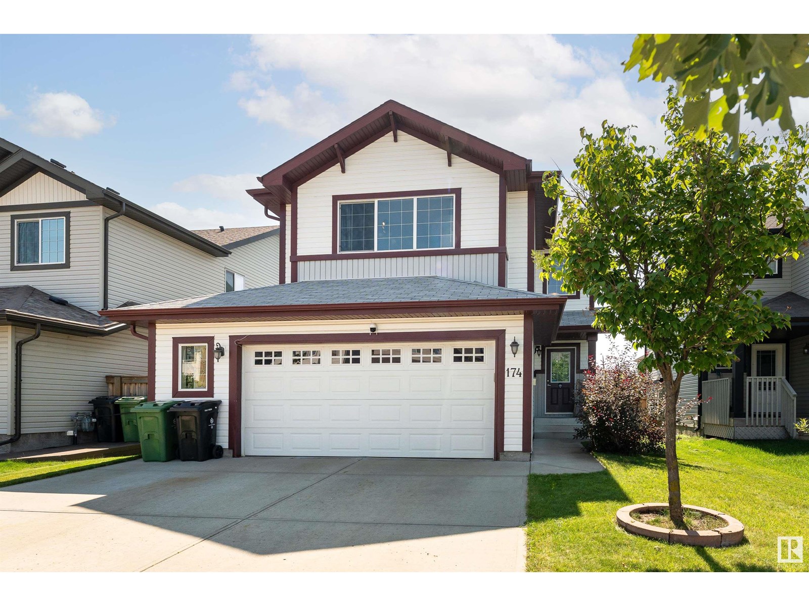 Property at 174 WOODBEND WY image 3