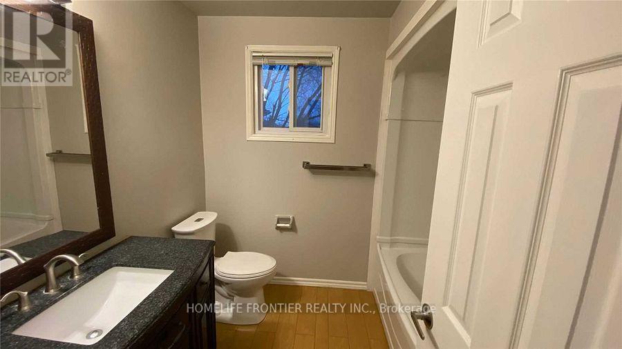 39 Camrose Drive, Georgina, Ontario  L4P 3L6 - Photo 16 - N12320672