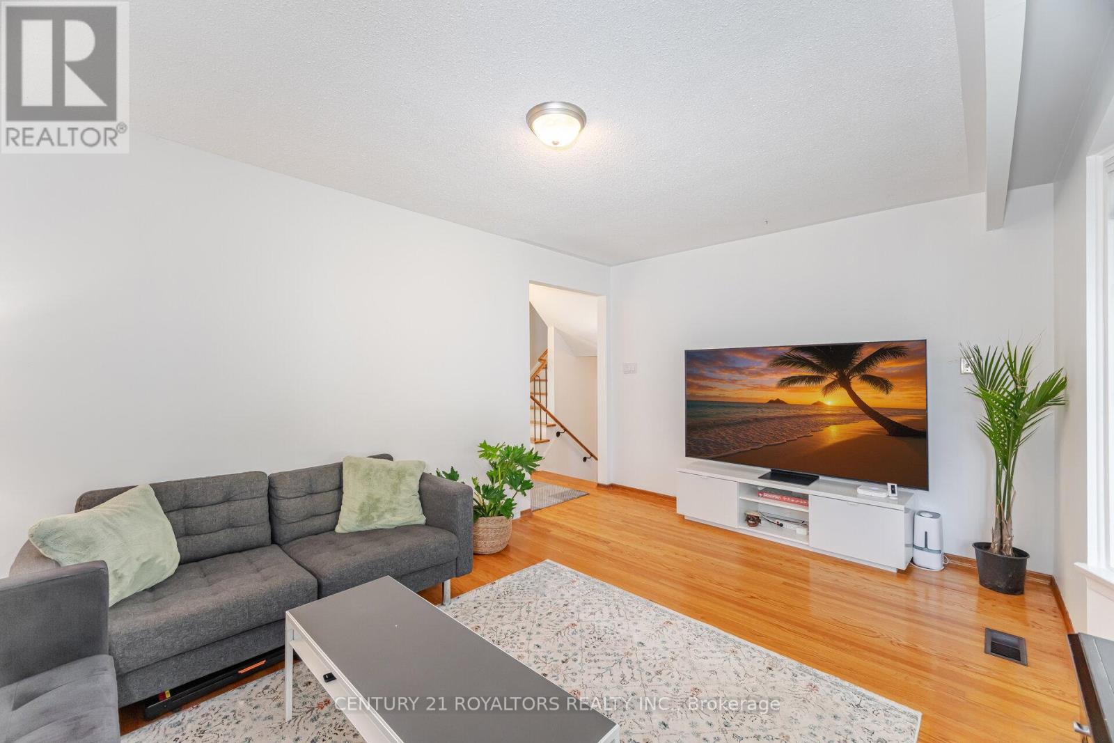 32 Farmington Drive, Brampton, Ontario  L6W 2V2 - Photo 11 - W12320666